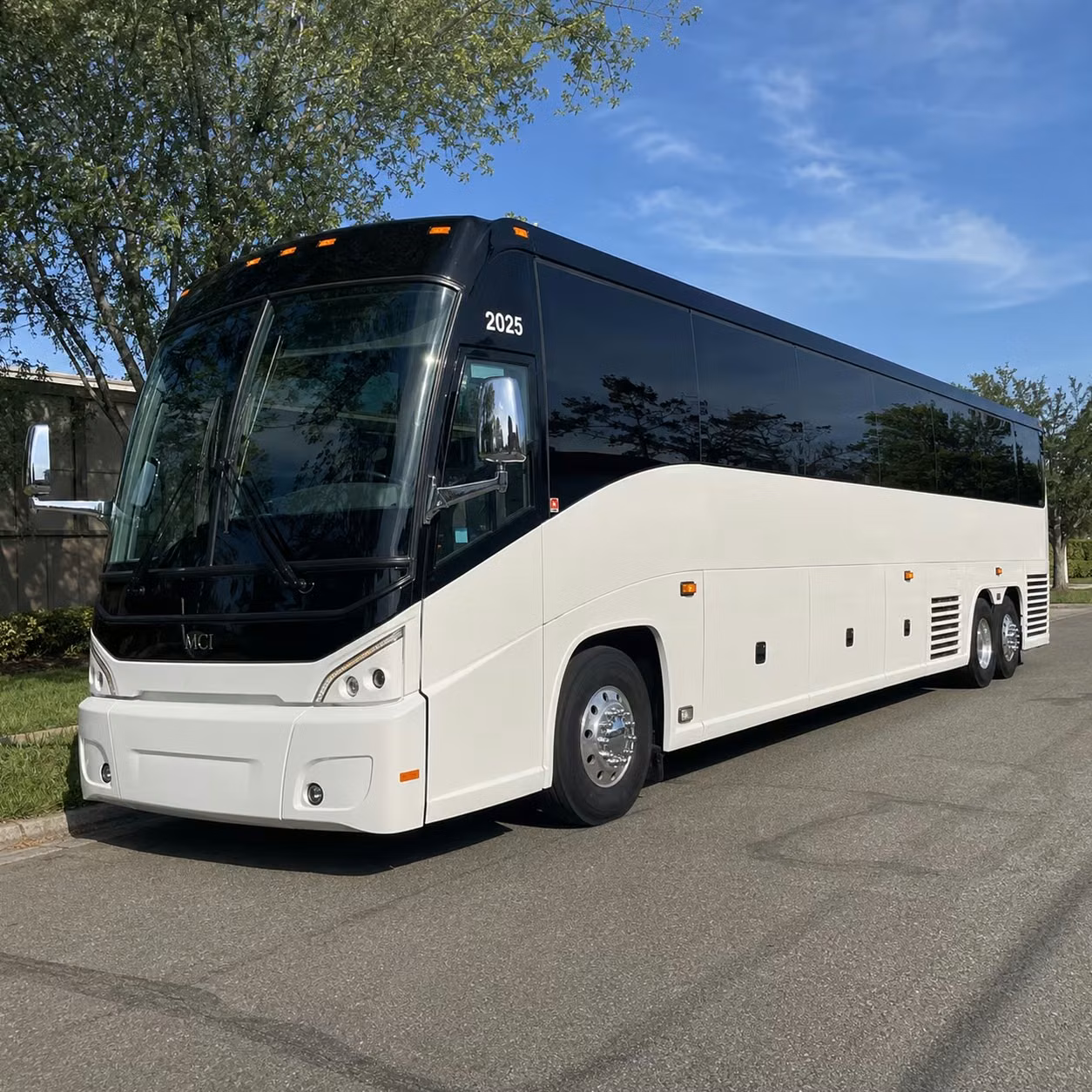 booking multi day charter bus rentals from west palm beach for weekend group trips
