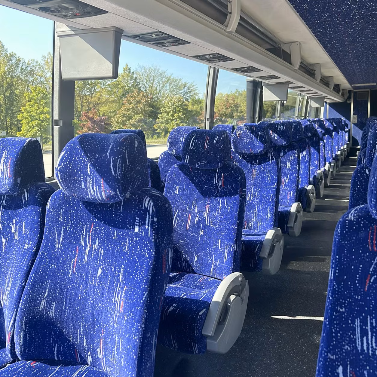 charter buses for spring training games at roger dean chevrolet stadium in west palm beach