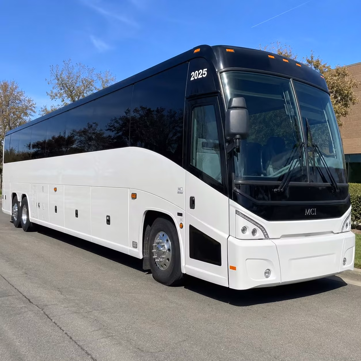 long distance charter bus trips from west palm beach to orlando are easy to book